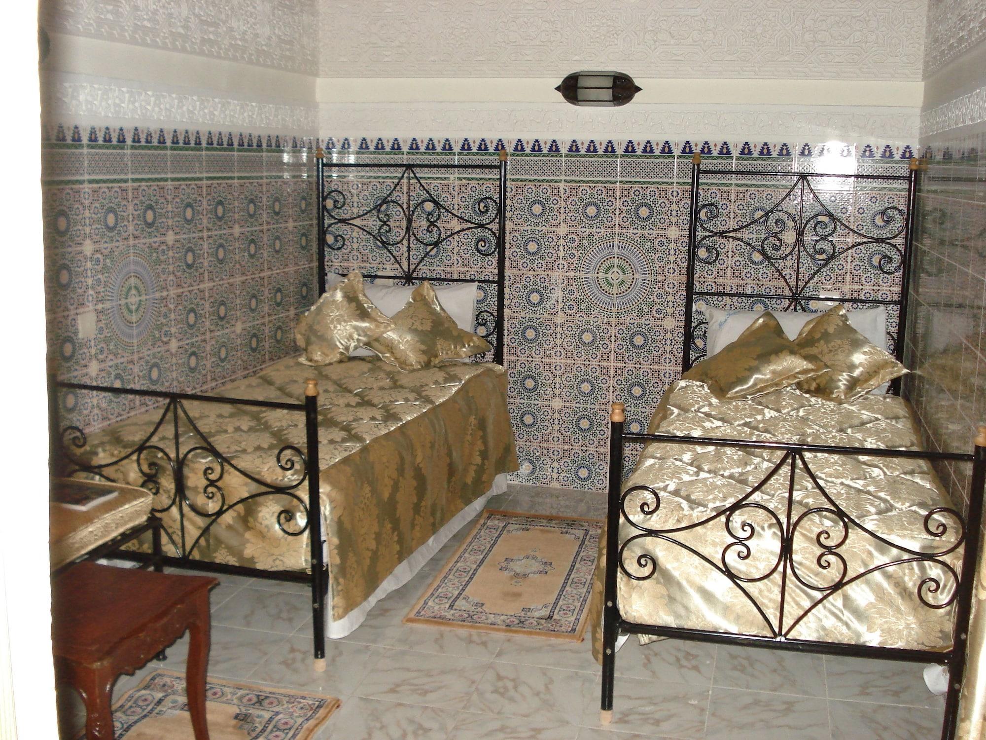 Riad Taryana Fes Luaran gambar