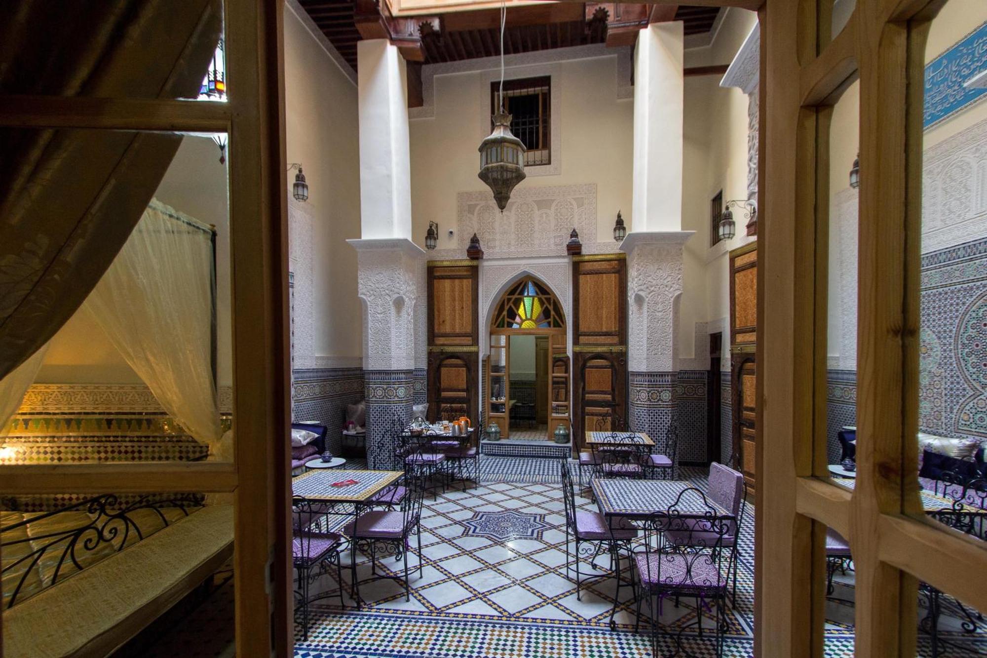 Riad Taryana Fes Luaran gambar