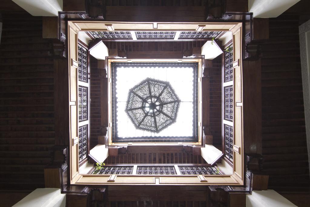 Riad Taryana Fes Luaran gambar