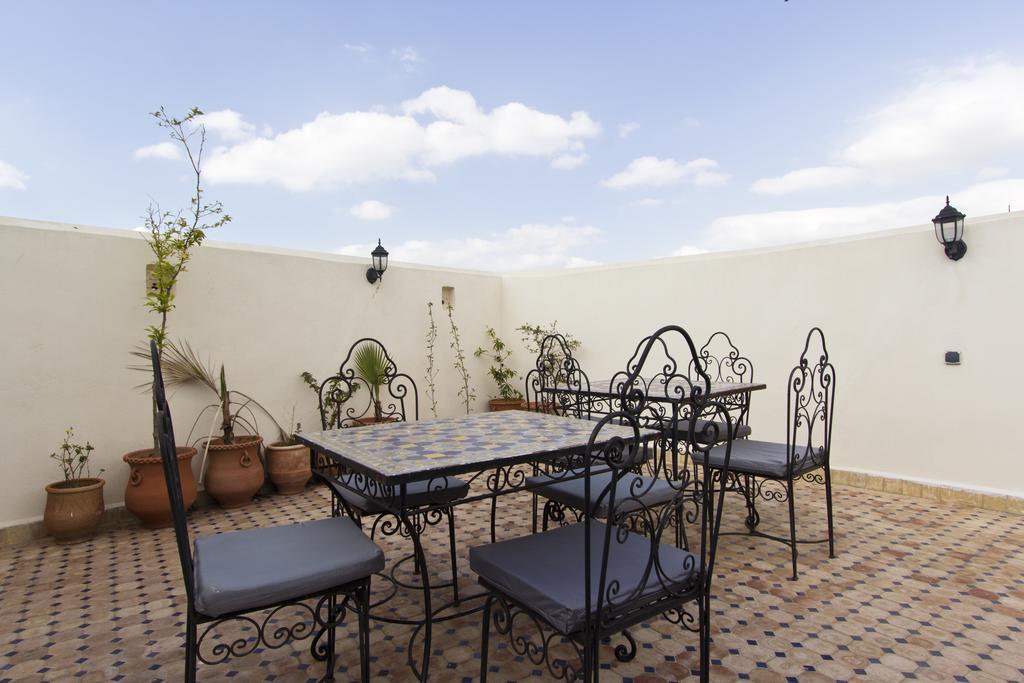 Riad Taryana Fes Luaran gambar