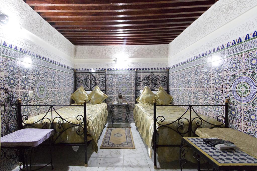 Riad Taryana Fes Luaran gambar