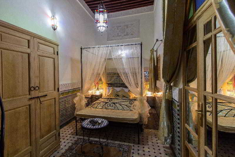 Riad Taryana Fes Luaran gambar