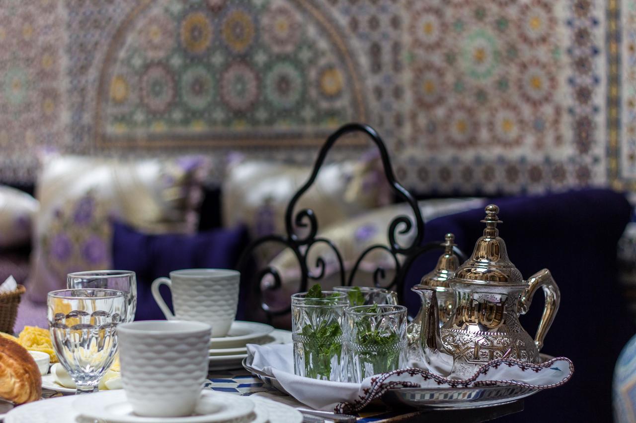 Riad Taryana Fes Luaran gambar